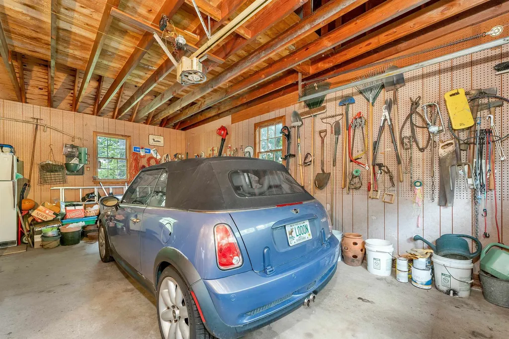 27 Governor Wentworth Highway Tuftonboro NH 03894