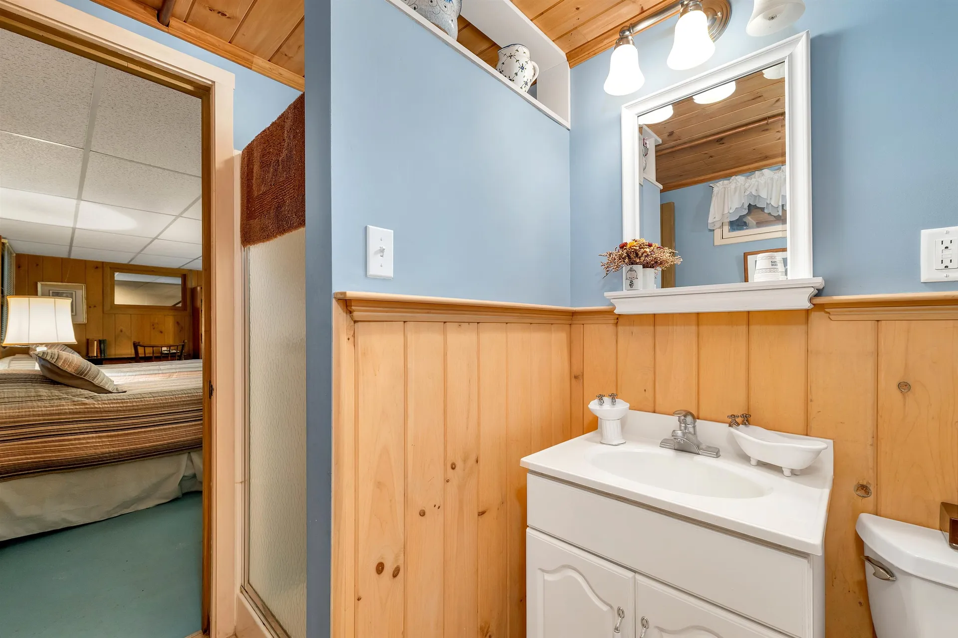 27 Governor Wentworth Highway Tuftonboro NH 03894