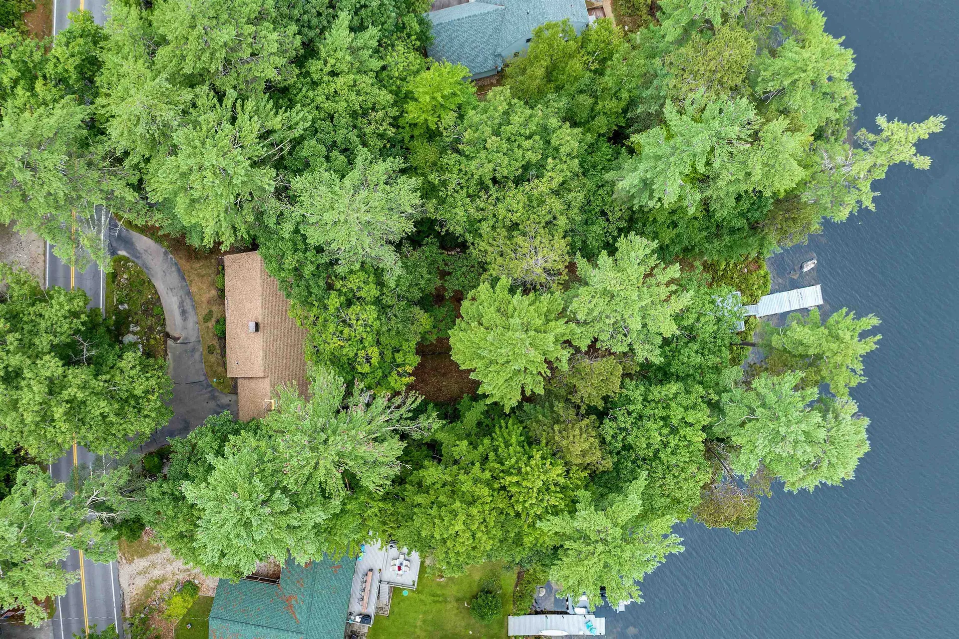 27 Governor Wentworth Highway Tuftonboro NH 03894