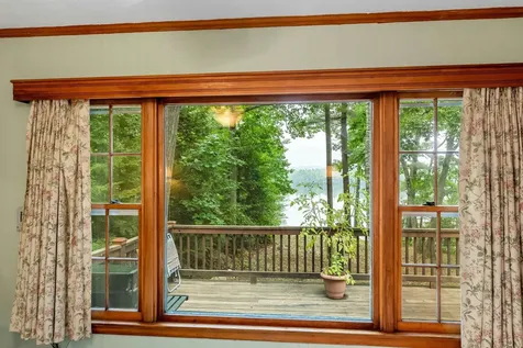 27 Governor Wentworth Highway Tuftonboro NH 03894