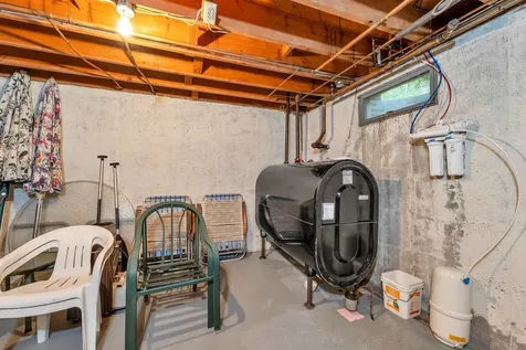 27 Governor Wentworth Highway Tuftonboro NH 03894