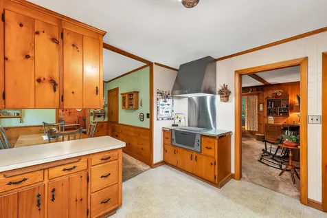 27 Governor Wentworth Highway Tuftonboro NH 03894