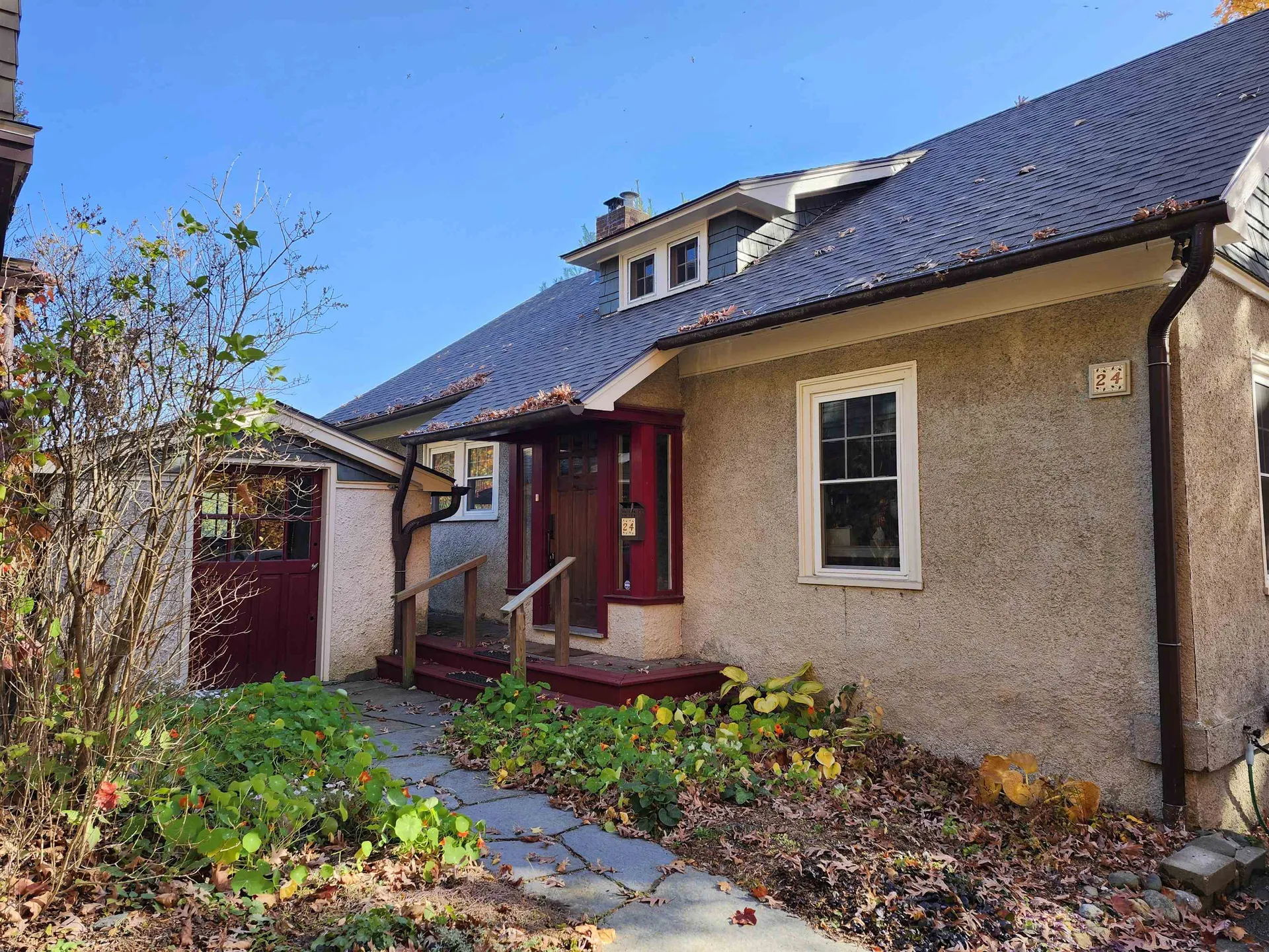 24 Oak Crest Brattleboro VT 05301