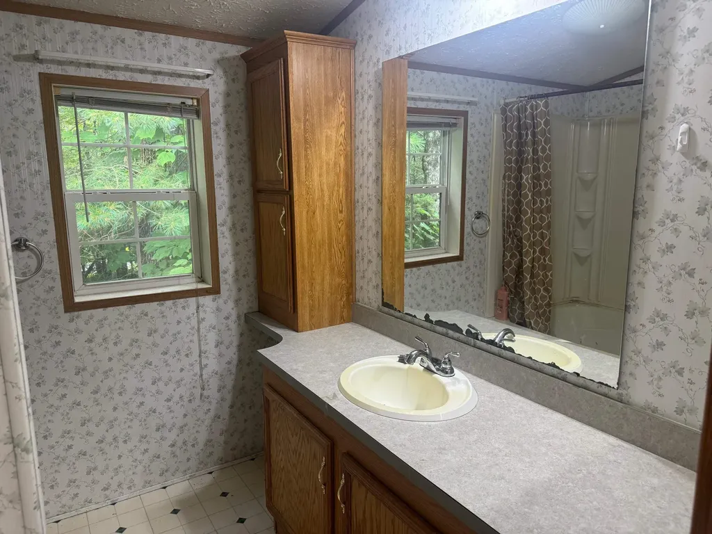 14 Ledge Lane Canaan NH 03741