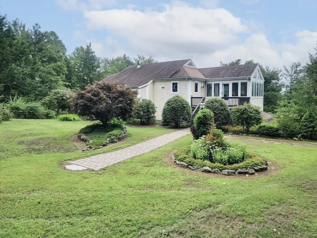 78 Mason Road Mont Vernon NH 03057