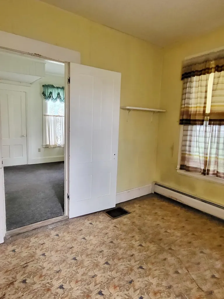 16 Maple Street Whitefield NH 03598