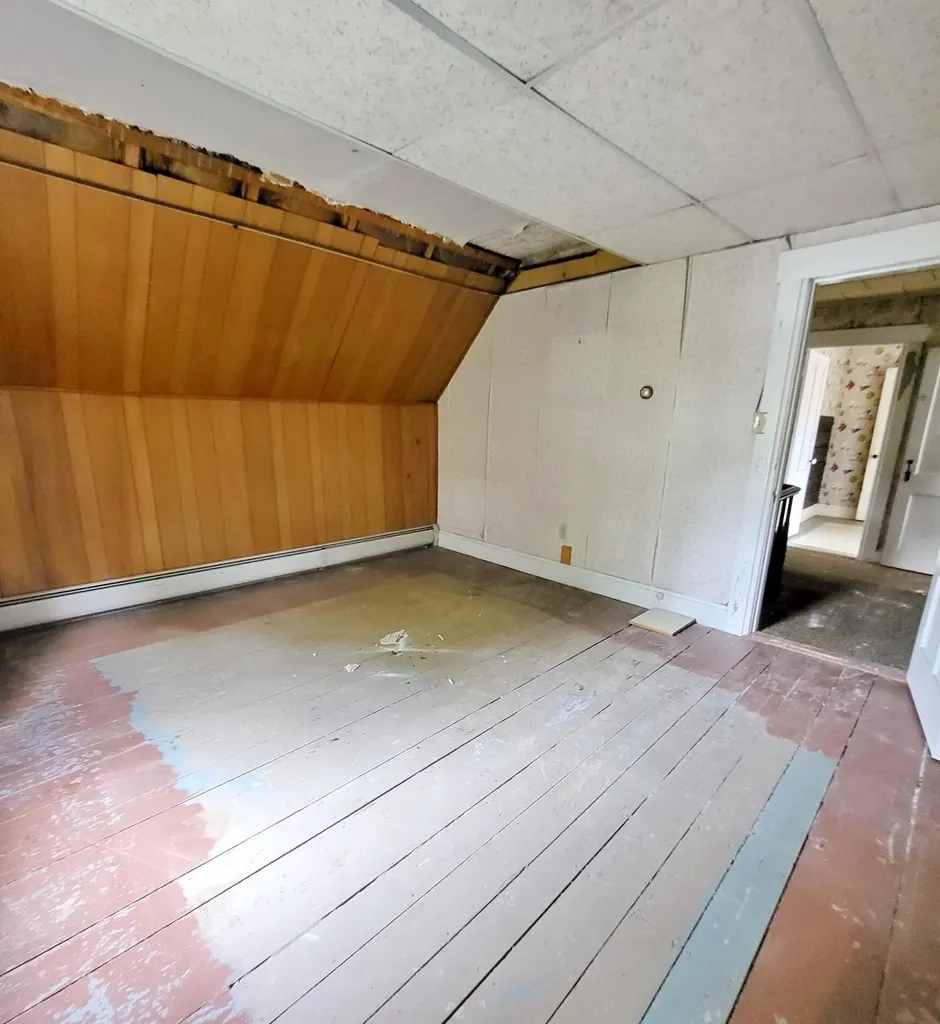 16 Maple Street Whitefield NH 03598