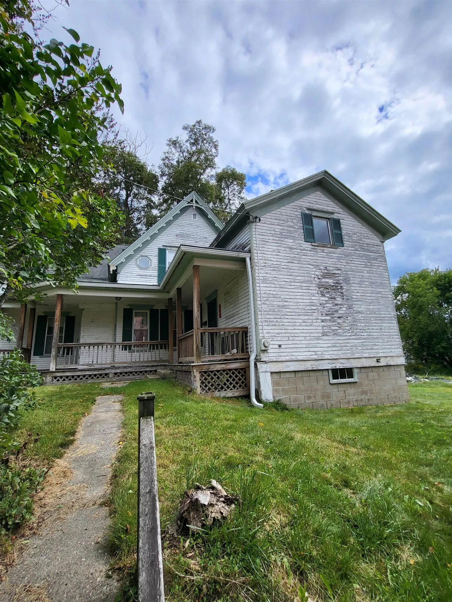 16 Maple Street Whitefield NH 03598