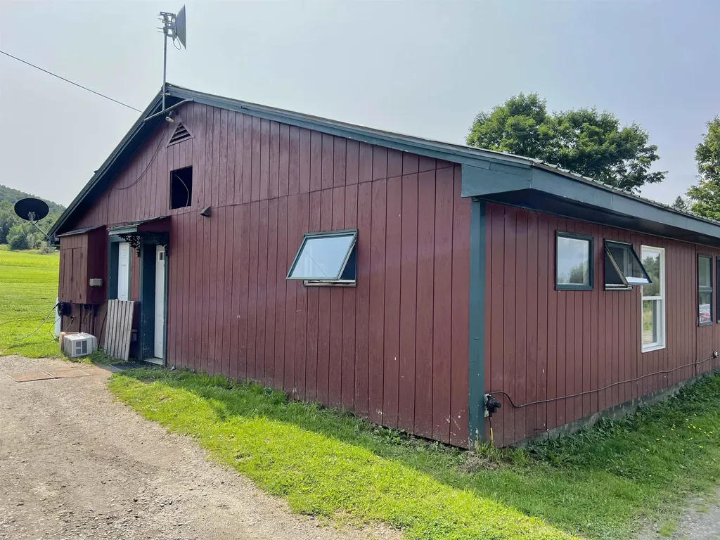 1044 Chamberlin Road Barton VT 05822