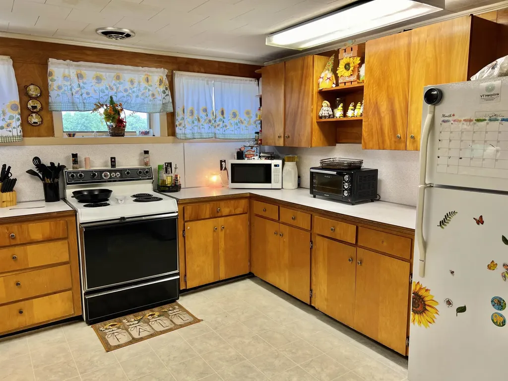 1044 Chamberlin Road Barton VT 05822