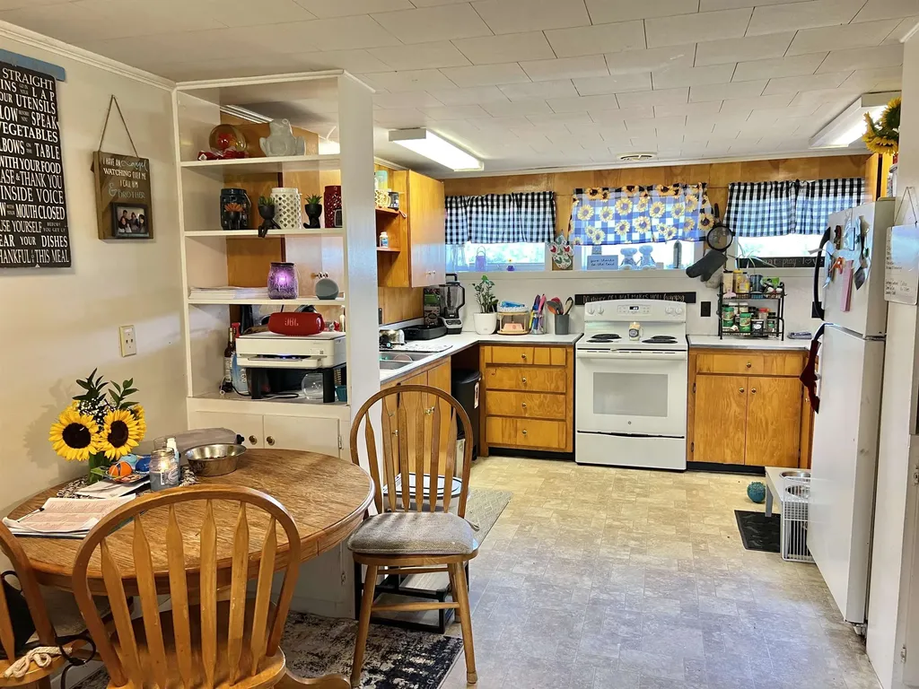 1044 Chamberlin Road Barton VT 05822