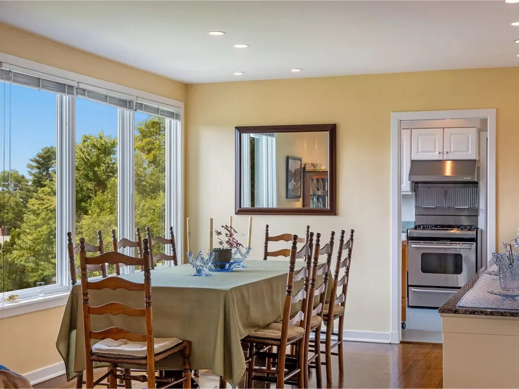 22 Deforest Road Burlington VT 05401