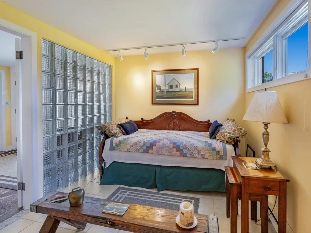 22 Deforest Road Burlington VT 05401