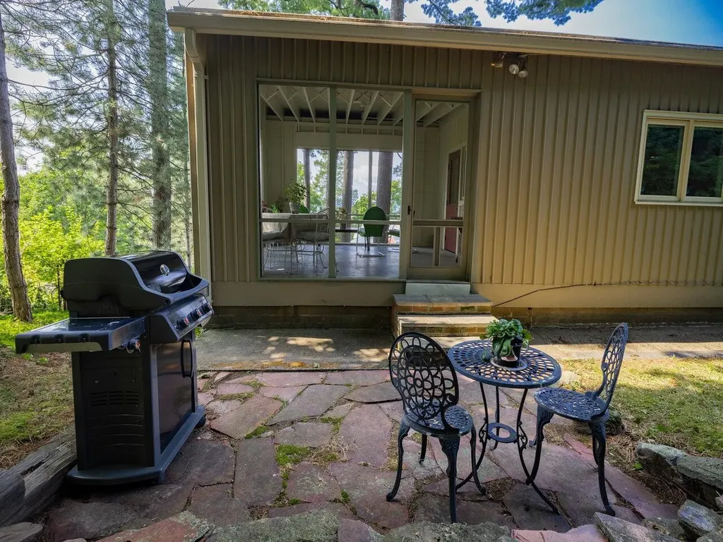 22 Deforest Road Burlington VT 05401