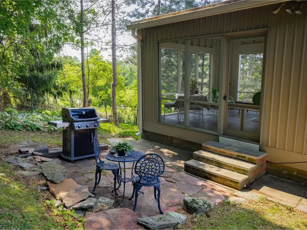 22 Deforest Road Burlington VT 05401