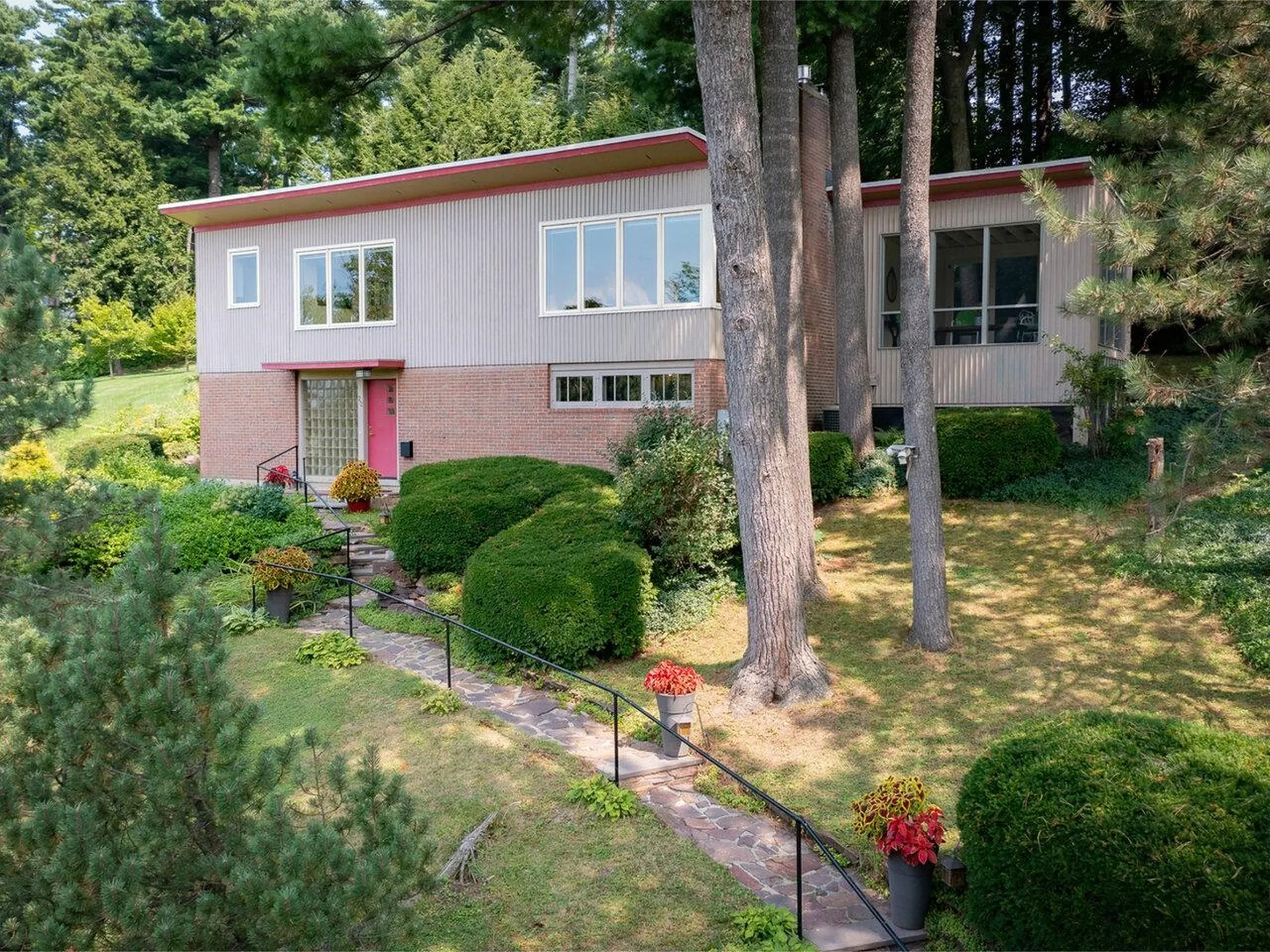 22 Deforest Road Burlington VT 05401