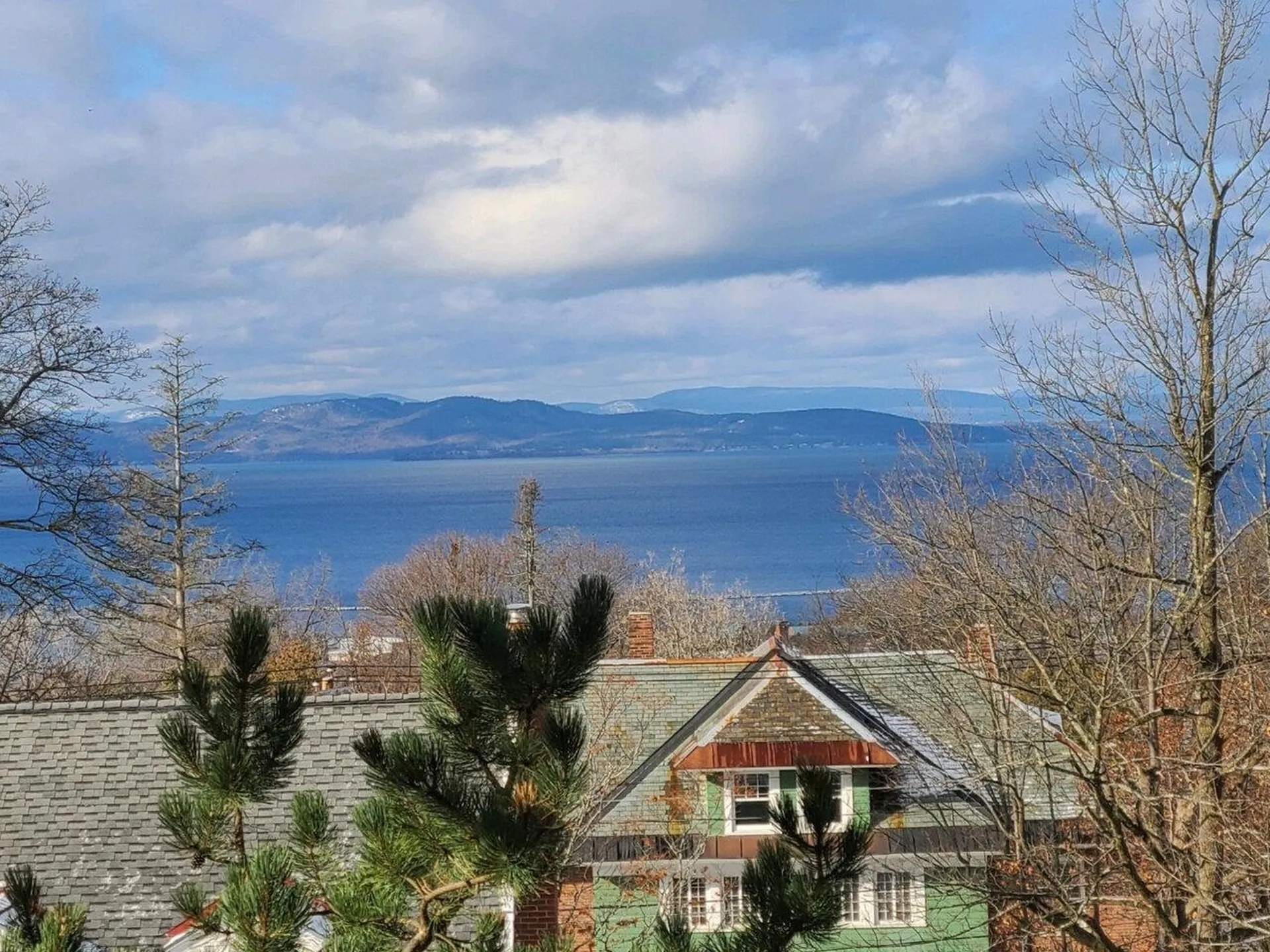 22 Deforest Road Burlington VT 05401