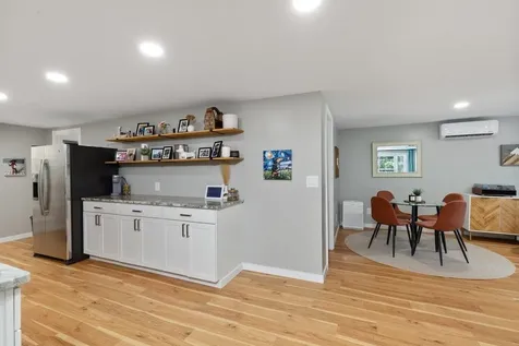 17 Ferndale Road Raymond NH 03077