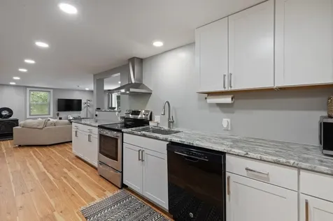 17 Ferndale Road Raymond NH 03077