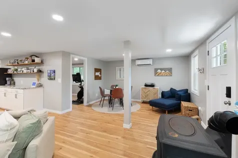 17 Ferndale Road Raymond NH 03077