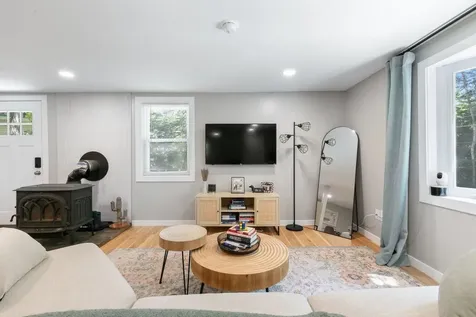 17 Ferndale Road Raymond NH 03077