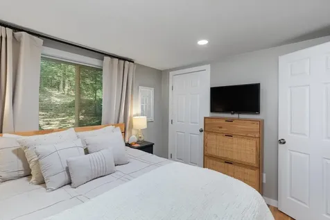 17 Ferndale Road Raymond NH 03077