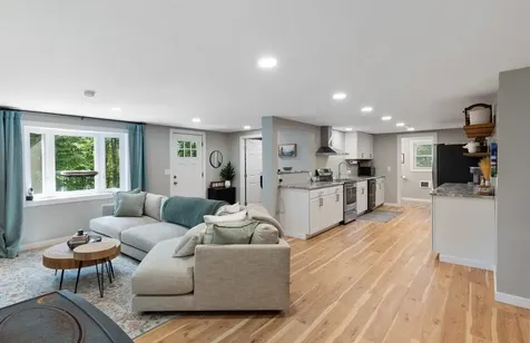 17 Ferndale Road Raymond NH 03077