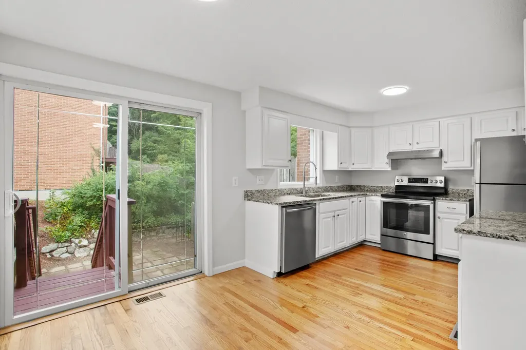 51 Derryfield Court Manchester NH 03104