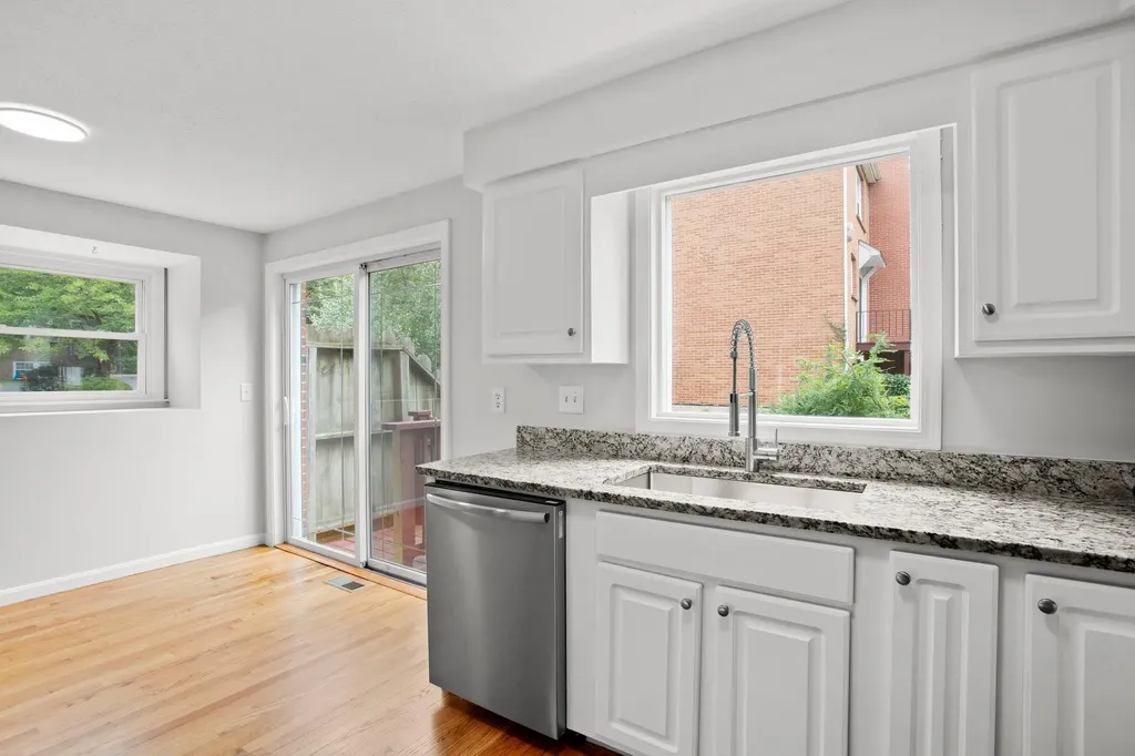 51 Derryfield Court Manchester NH 03104