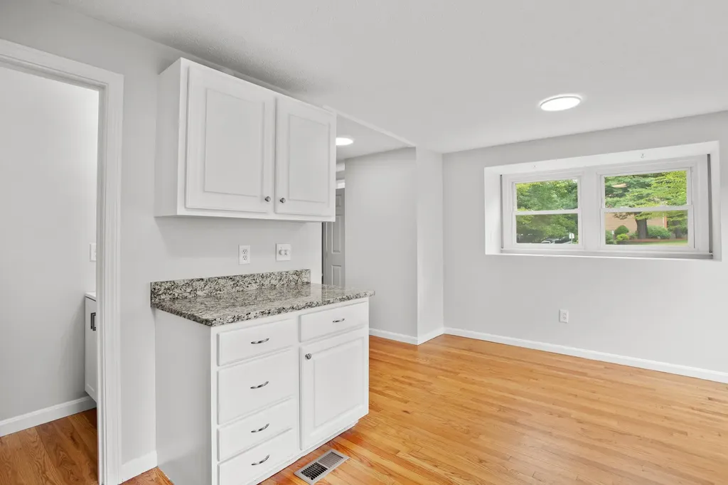 51 Derryfield Court Manchester NH 03104