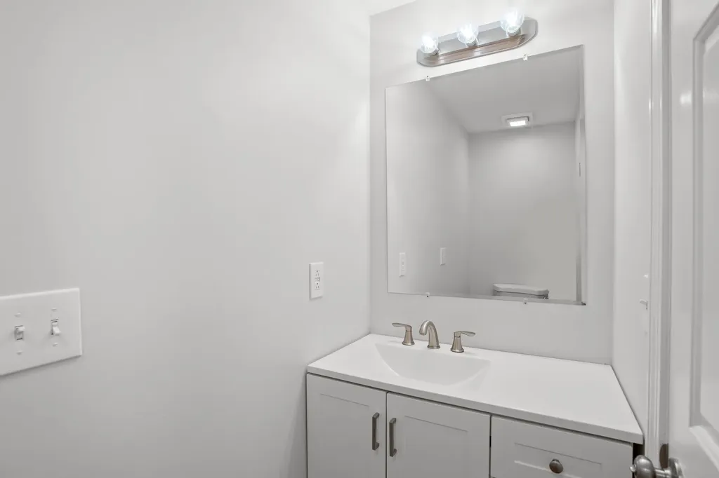 51 Derryfield Court Manchester NH 03104