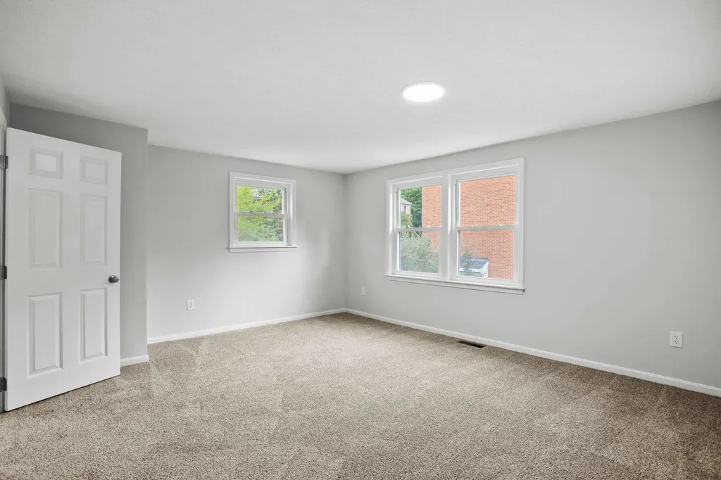 51 Derryfield Court Manchester NH 03104