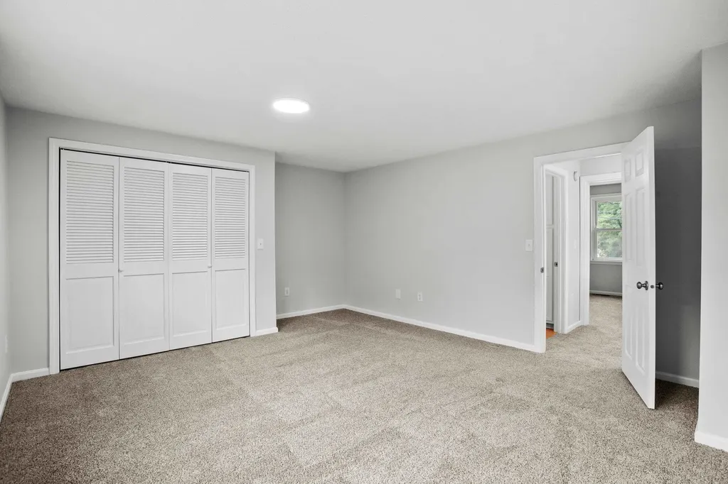 51 Derryfield Court Manchester NH 03104