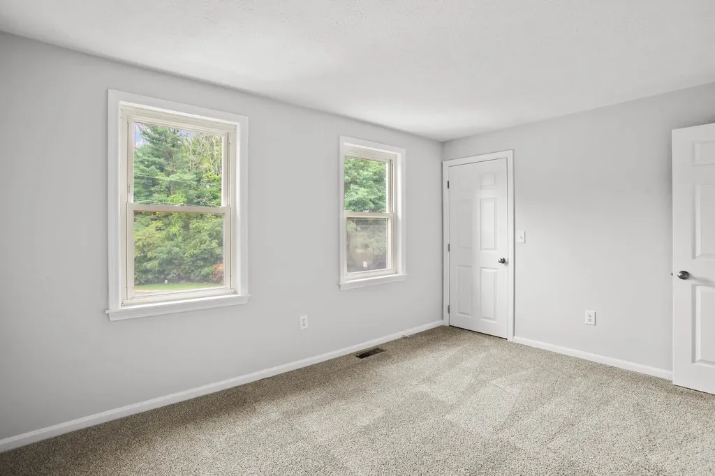 51 Derryfield Court Manchester NH 03104