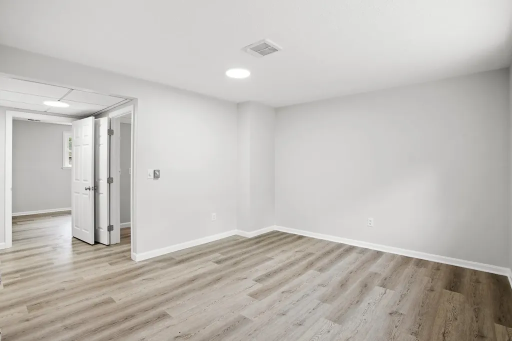 51 Derryfield Court Manchester NH 03104