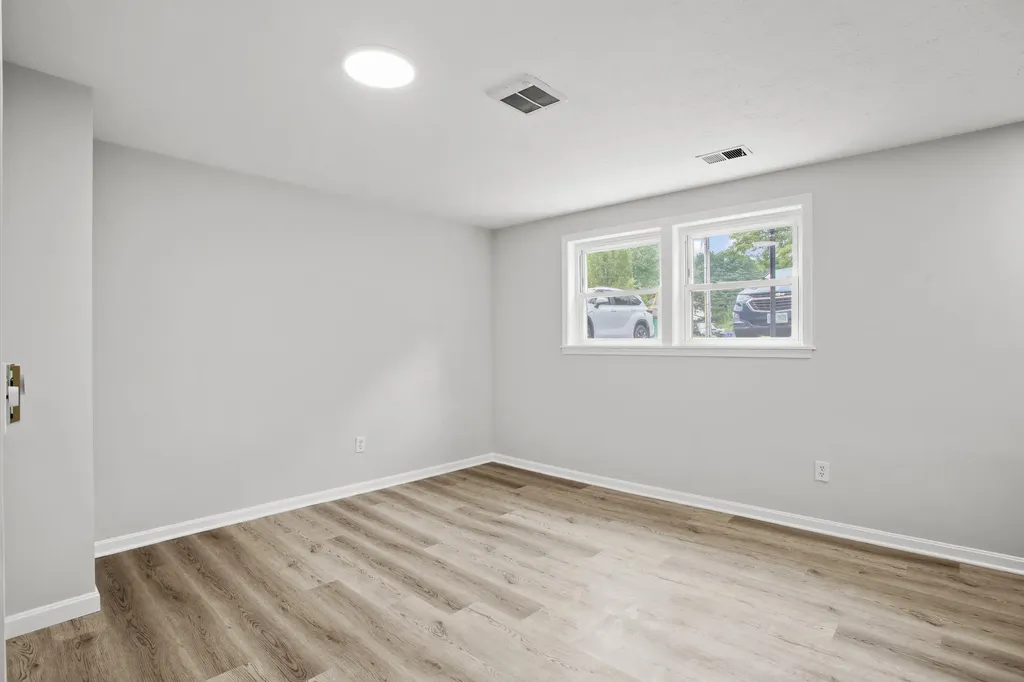 51 Derryfield Court Manchester NH 03104