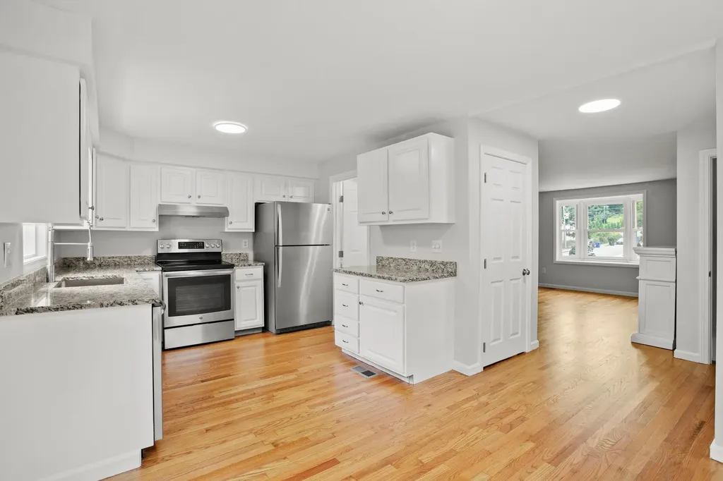 51 Derryfield Court Manchester NH 03104