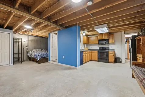 140 Wadleigh Falls Road Lee NH 03861