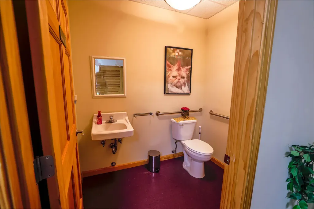 1070 Whittier Highway Moultonborough NH 03254