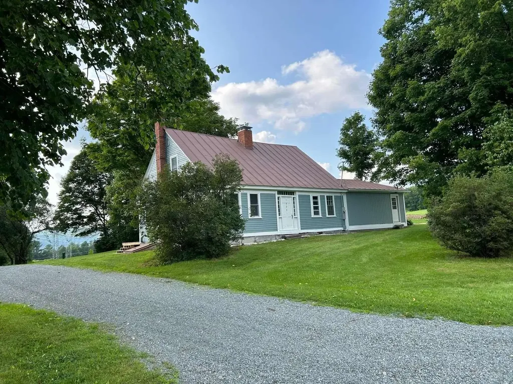 1823 Coppermine Road Monroe NH 03771