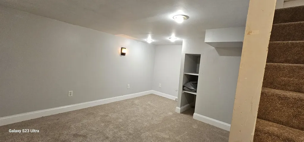 21 Elwood Avenue Manchester NH 03103