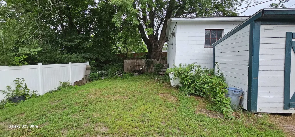 21 Elwood Avenue Manchester NH 03103