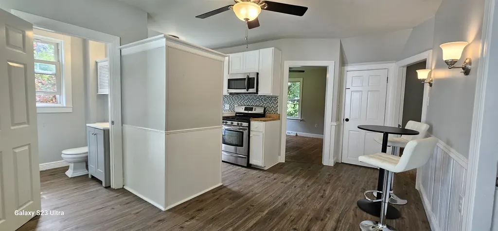 21 Elwood Avenue Manchester NH 03103