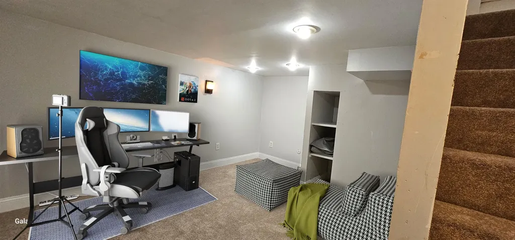 21 Elwood Avenue Manchester NH 03103