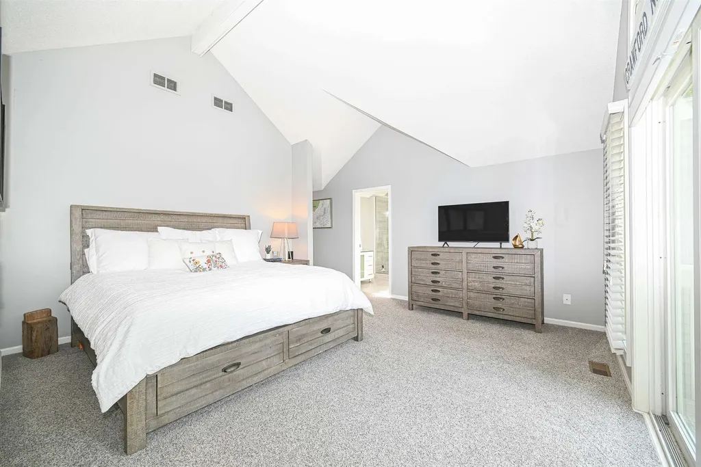45 Chase Way Manchester NH 03104