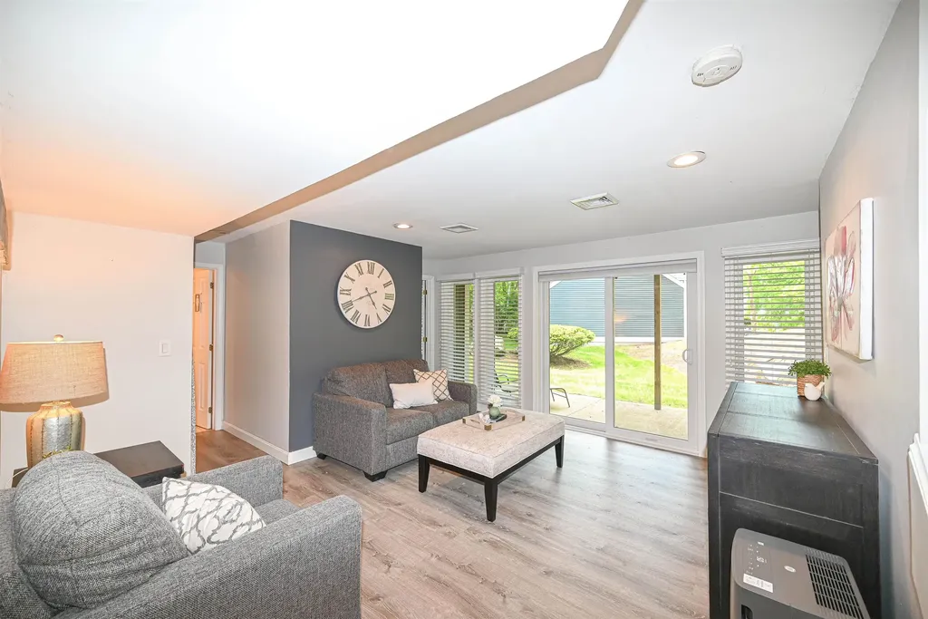 45 Chase Way Manchester NH 03104