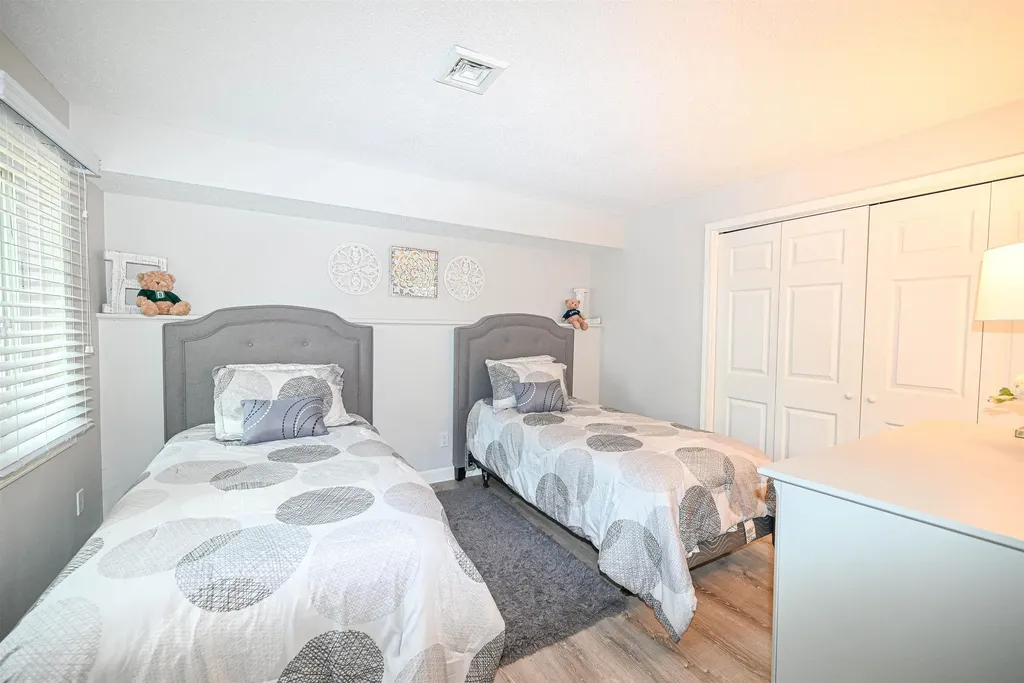45 Chase Way Manchester NH 03104