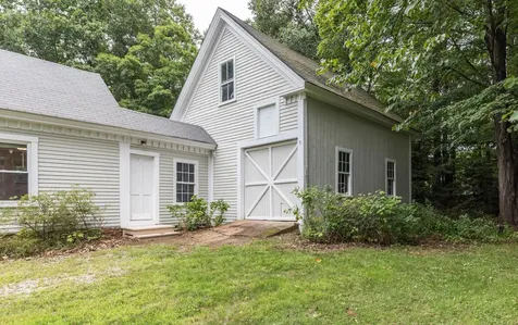 163 Crawley Falls Road Brentwood NH 03833