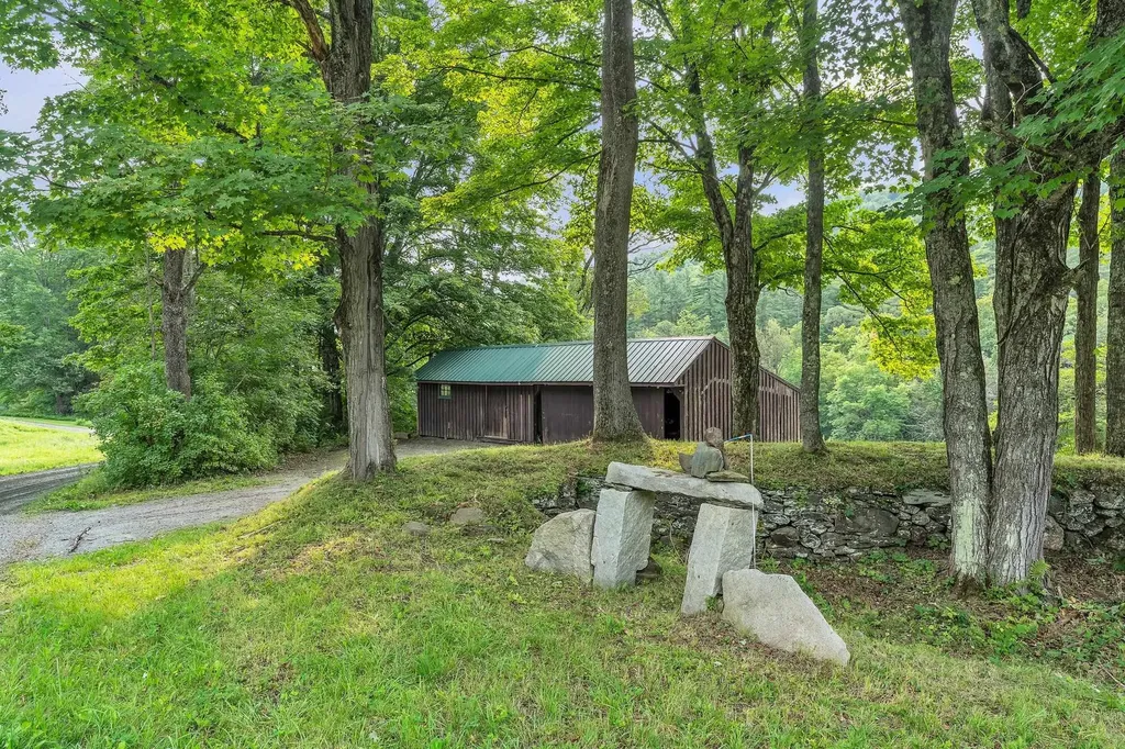 859 Moore Road Sharon VT 05068