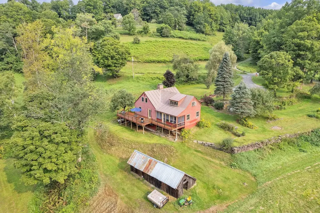 859 Moore Road Sharon VT 05068